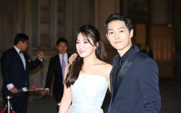 �λ������ٻ�����ڼ� ˫���������ܹ�ע